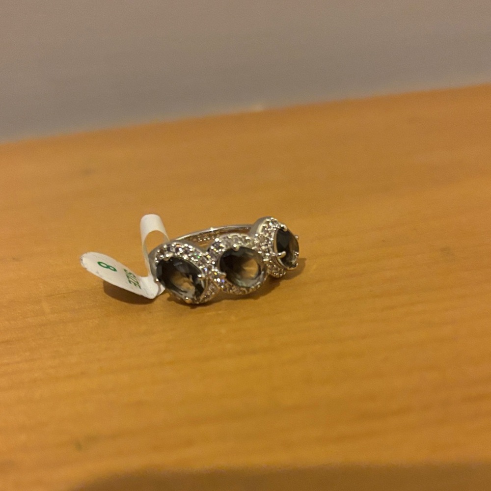 Chic Silver Ring with Dark Stones - Bomb Party NEW - Size 8